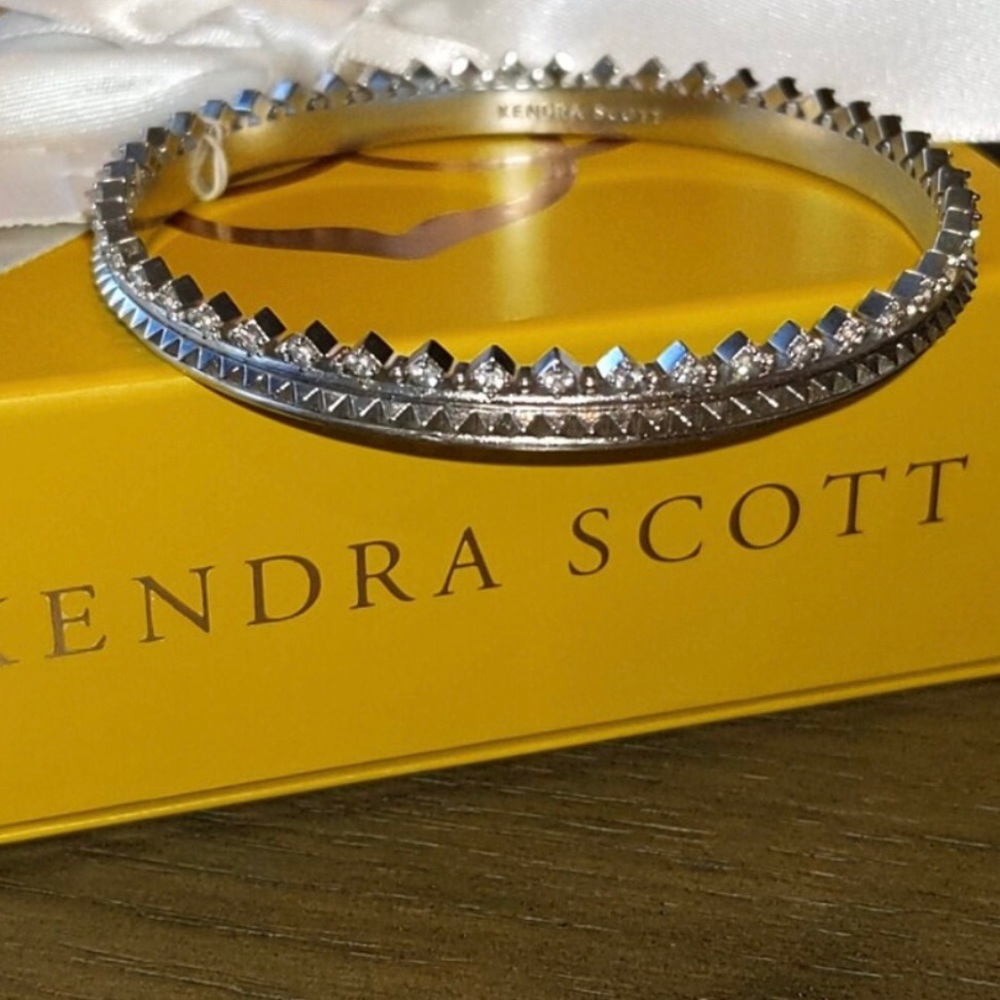 KENDRA SCOTT-Mary Caroline Bangle Bracelet